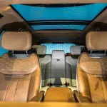 Range Rover SV P615 SWB 4.4L V8 Black - 2025 Al Tayer Warranty & Service - Thumbnail 16