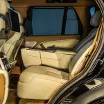 Range Rover SV P615 SWB 4.4L V8 Black - 2025 Al Tayer Warranty & Service - Thumbnail 24