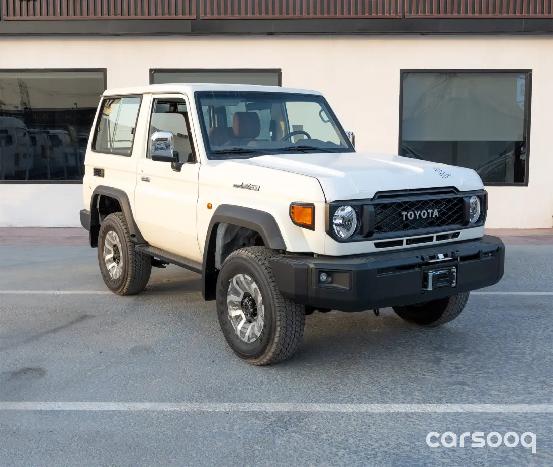 Toyota Land Cruiser LC71 4.0L V6 White - 2026 Automatic GCC Specs For Export in Dubai - Photo 4
