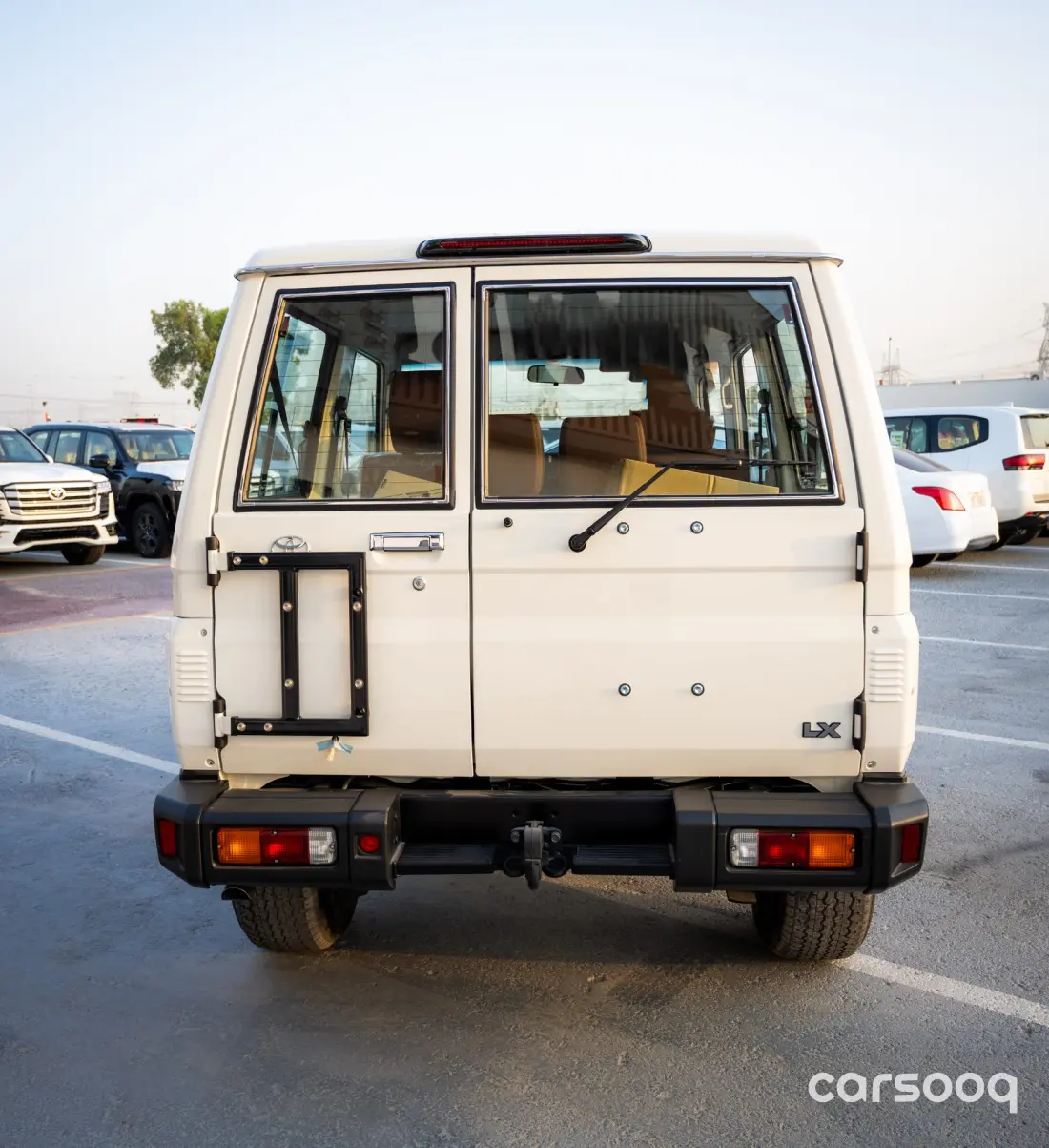 Toyota Land Cruiser LC71 4.0L V6 White - 2026 Automatic GCC Specs For Export in Dubai - Photo 9