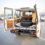 Toyota Land Cruiser LC71 4.0L V6 White - 2026 Automatic GCC Specs For Export in Dubai - Thumbnail 23