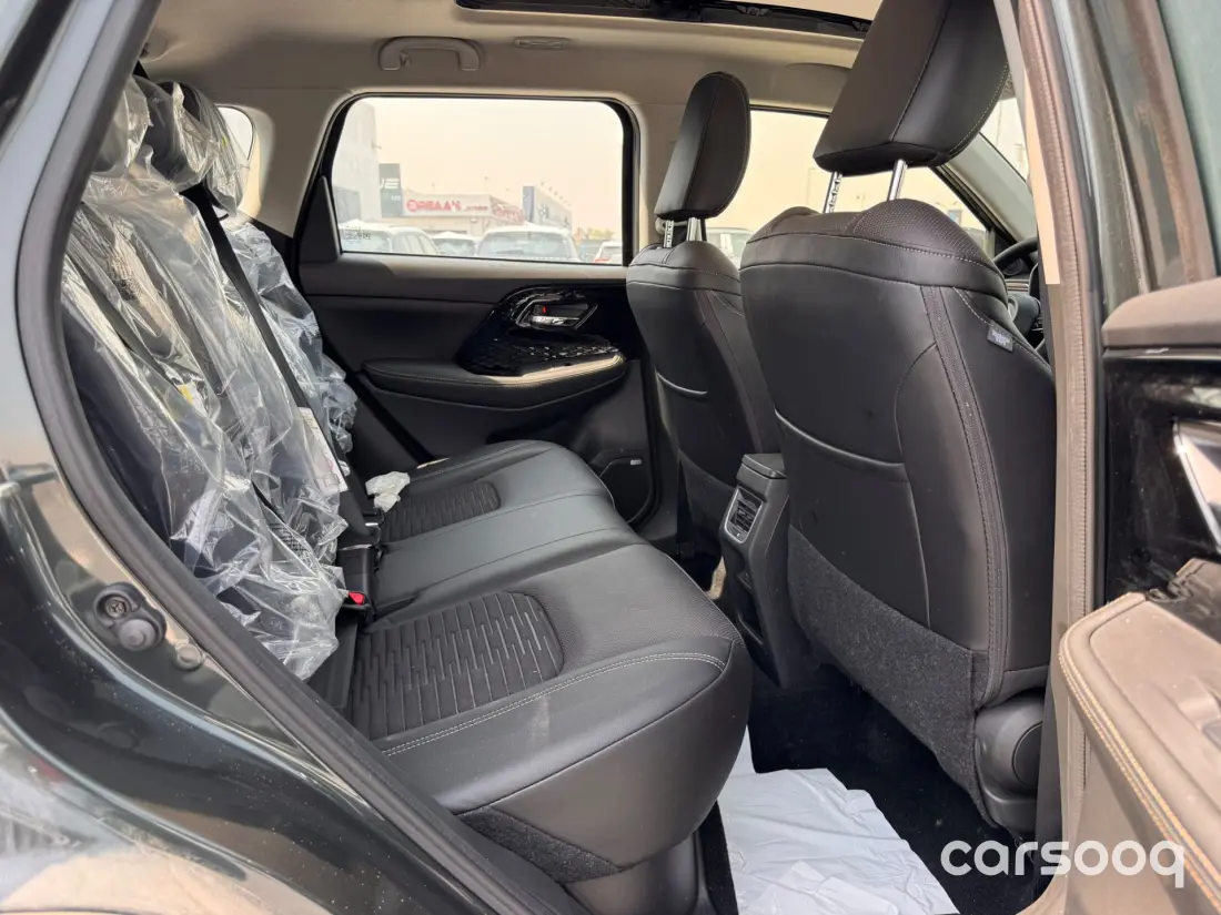 Suzuki Across GLX 2.5L PHEV Green - 2026 GCC Specs Full option - Photo 9