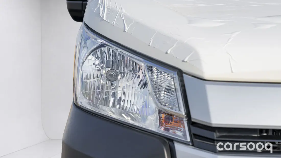 Toyota Hiace STD 13 Seater 2026 3.5L V6 Petrol Manual White  - Photo 4