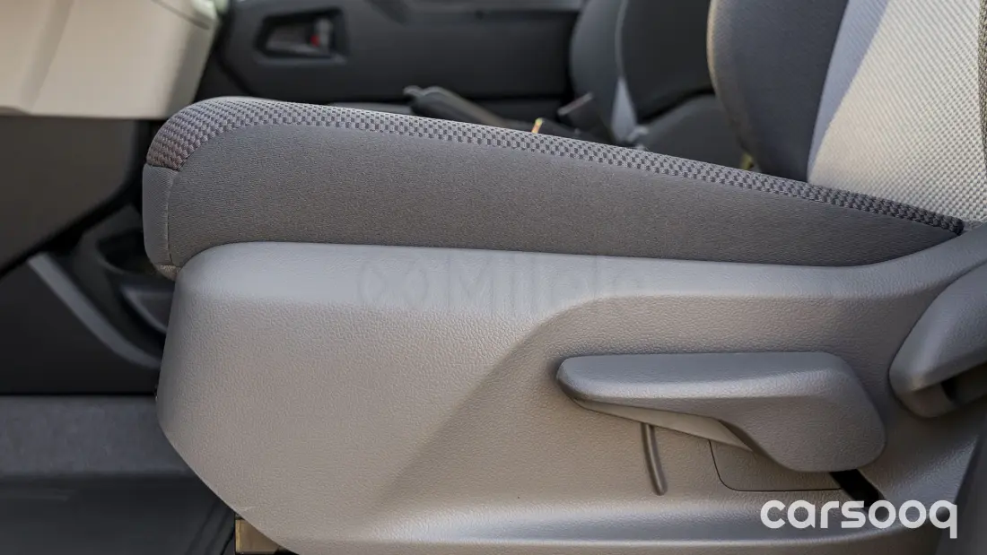Toyota Hiace STD 13 Seater 2026 3.5L V6 Petrol Manual White  - Photo 13