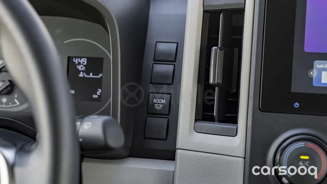 Toyota Hiace STD 13 Seater 2026 3.5L V6 Petrol Manual White  - Photo 19