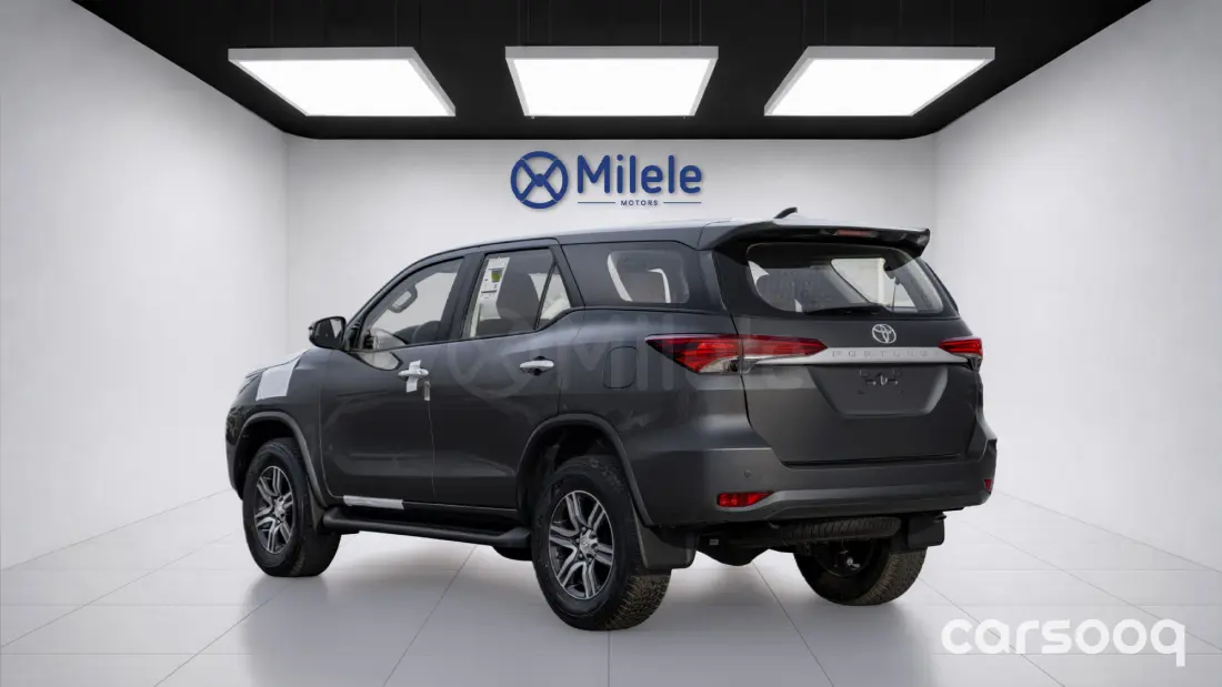 Toyota Fortuner 2026 Model Year 2.7L 4X4 Grey Color - Photo 7