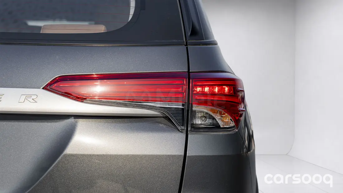 Toyota Fortuner 2026 Model Year 2.7L 4X4 Grey Color - Photo 9