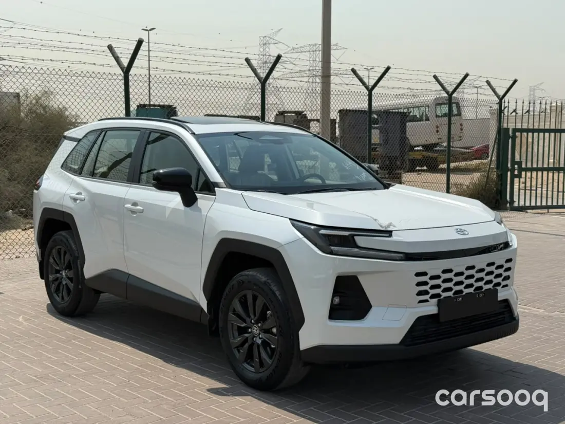 Toyota RAV4 XLE 2.5L Hybrid 2026 - GCC Specs - White/Beige - Photo 2