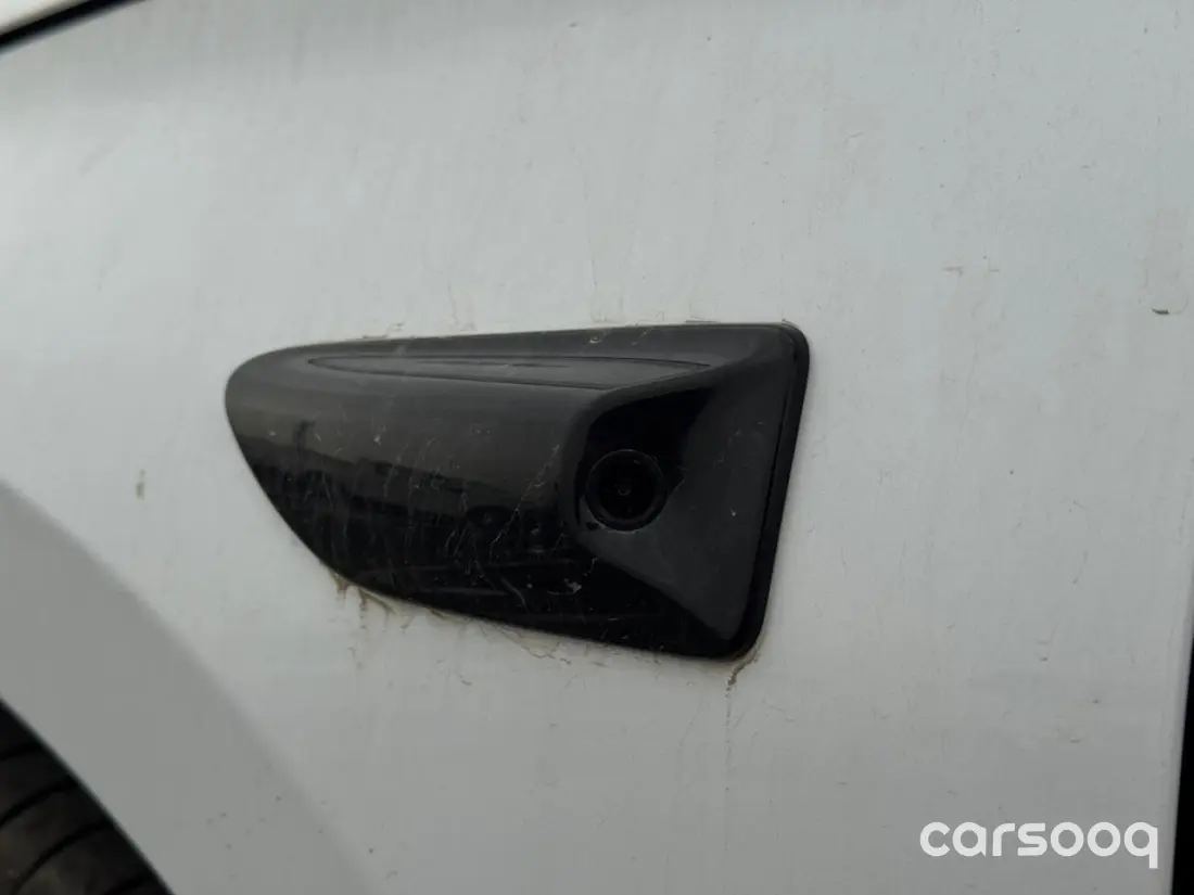 BYD Qin L 1.5L Hybrid 2025 - White Exterior Black Interior - Photo 20