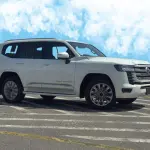 Toyota Land Cruiser GXR 4.0L V6 2026 - GCC Specs - White/Black - Thumbnail 3