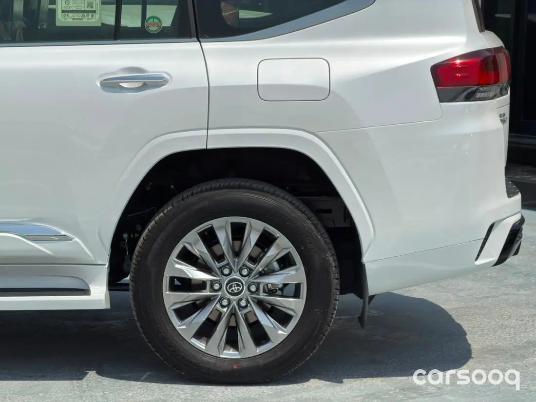 Toyota Land Cruiser VXR 3.5L V6 Twin-Turbo 2026 - GCC Specs - White/Red - Photo 6
