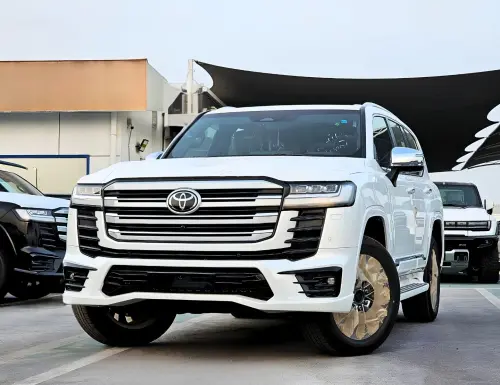Toyota Land Cruiser VXR 2026 Model 3.5L V6 - GCC Specs - White/Red