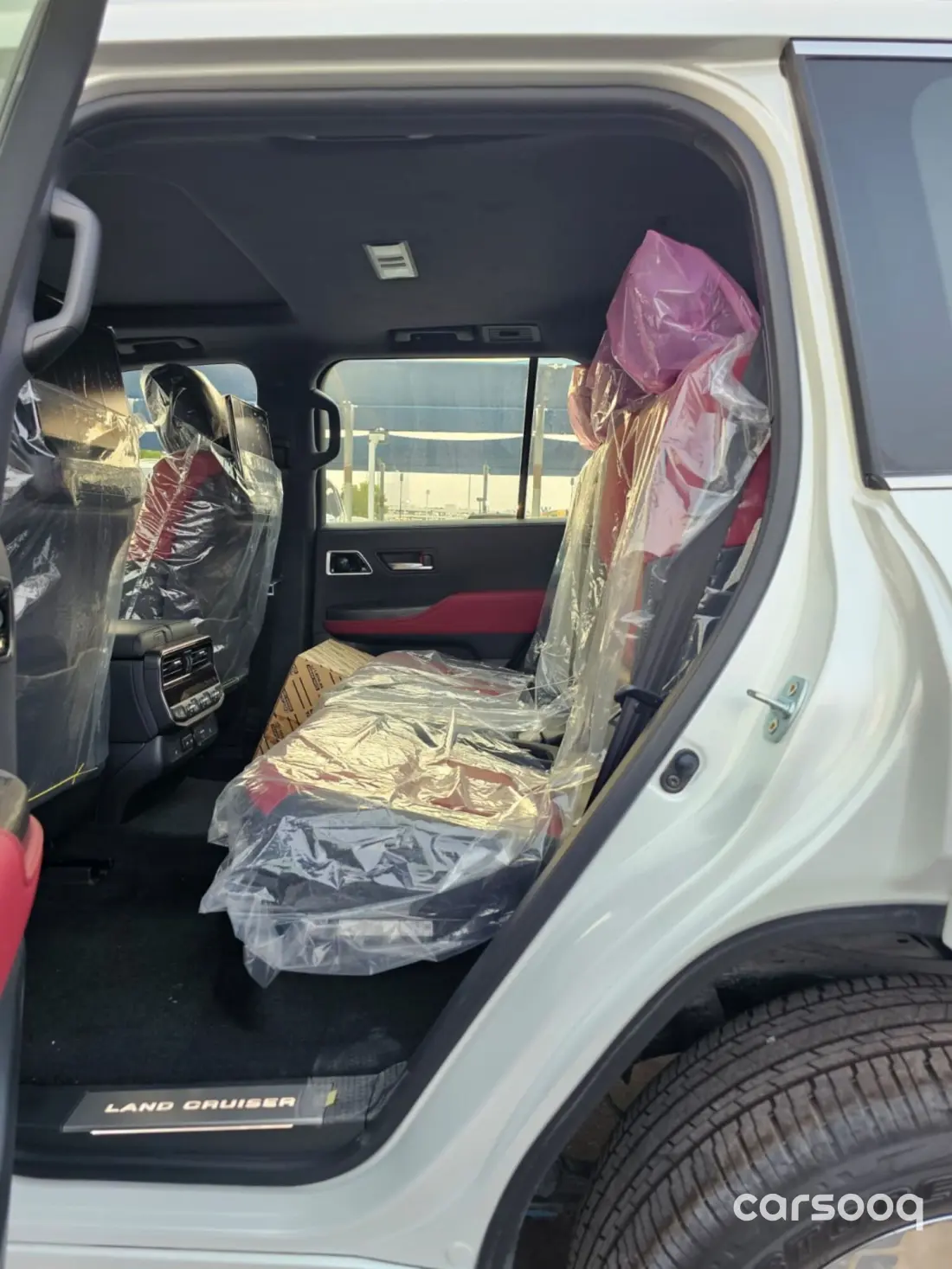 Toyota Land Cruiser VXR 2026 Model 3.5L V6 - GCC Specs - White/Red - Photo 14