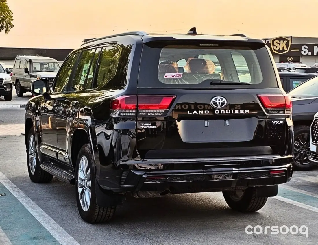 Toyota Land Cruiser VXR 2026 Model 3.5L V6 - GCC Specs - Black/Beige - Photo 5