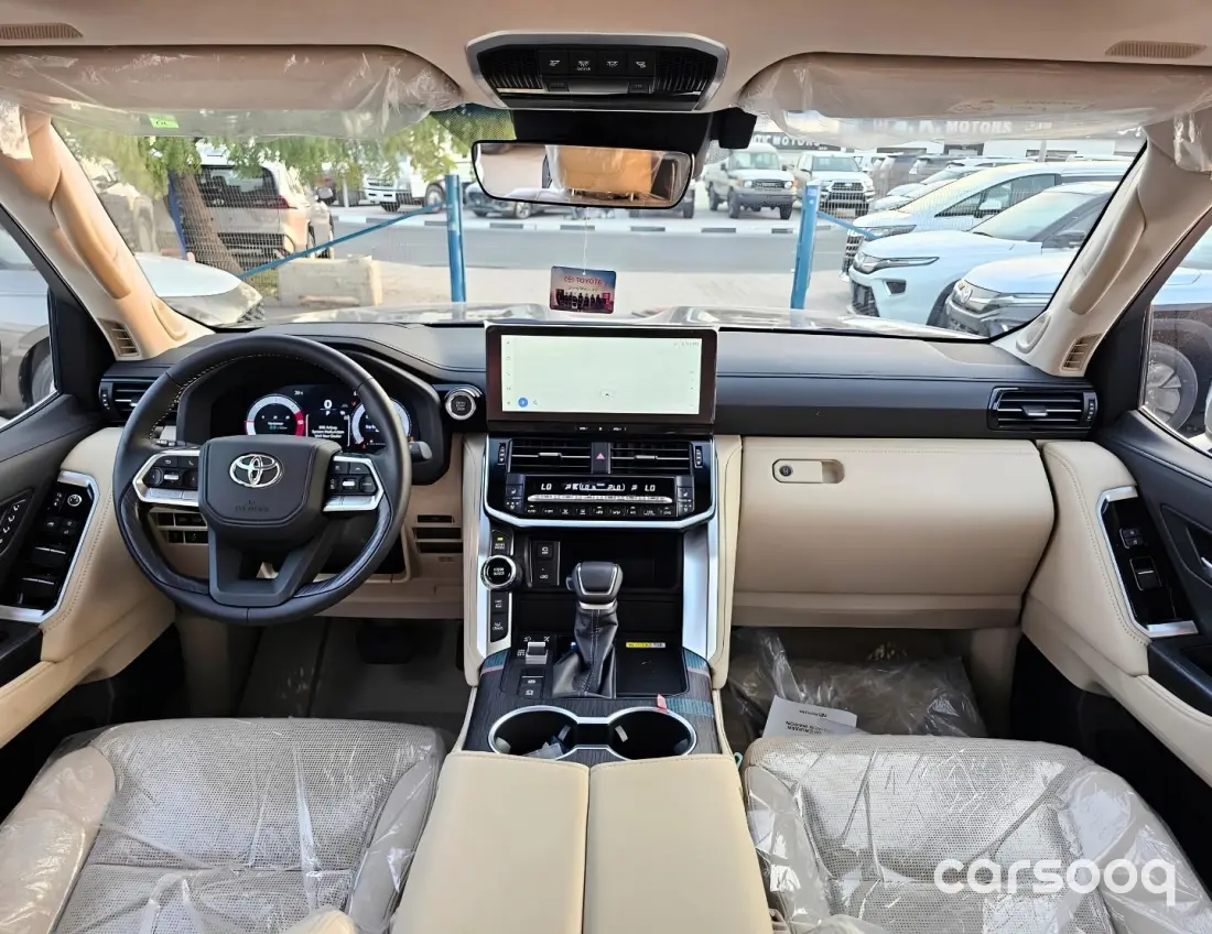 Toyota Land Cruiser VXR 2026 Model 3.5L V6 - GCC Specs - Black/Beige - Photo 16