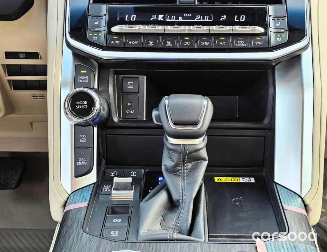 Toyota Land Cruiser VXR 2026 Model 3.5L V6 - GCC Specs - Black/Beige - Photo 18