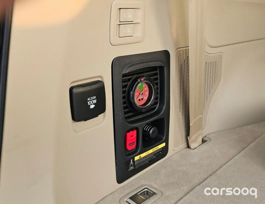 Toyota Land Cruiser VXR 2026 Model 3.5L V6 - GCC Specs - Black/Beige - Photo 25