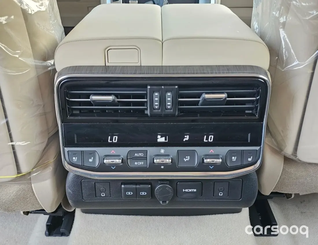 Toyota Land Cruiser VXR 2026 Model 3.5L V6 - GCC Specs - Black/Beige - Photo 27