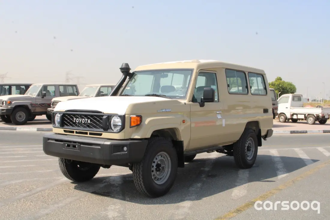 Toyota Land Cruiser LC78 2026 Model 4.0L V6 Manual - GCC Specs - Beige/Grey - Photo 1