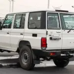 تويوتا لاند كروزر LC76 مصندق فئة LX موديل 2026 محرك 4.0L V6 مانيوال - أبيض/تان - Thumbnail 4