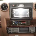 تويوتا لاند كروزر LC76 مصندق فئة LX موديل 2026 محرك 4.0L V6 مانيوال - أبيض/تان - Thumbnail 18