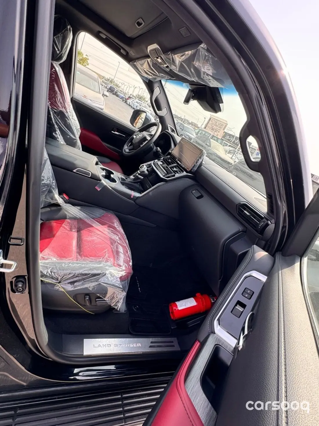 Toyota Land Cruiser VXR 2026 Model 3.5L GCC Specs - Black/Red - Photo 14