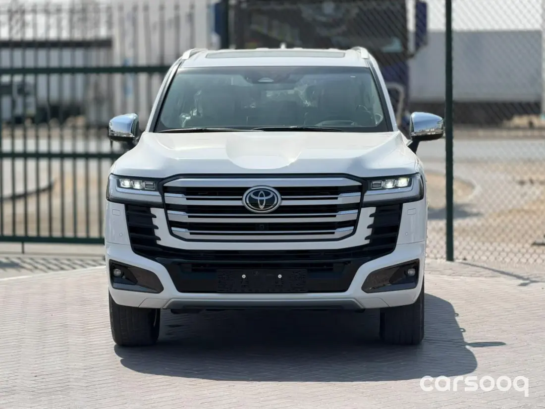 Toyota Land Cruiser VXR HEV 2026 Model 3.5L - GCC Specs - White/Beige For Export in Dubai - Photo 2