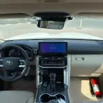 Toyota Land Cruiser VXR HEV 2026 Model 3.5L - GCC Specs - White/Beige For Export in Dubai - Thumbnail 12