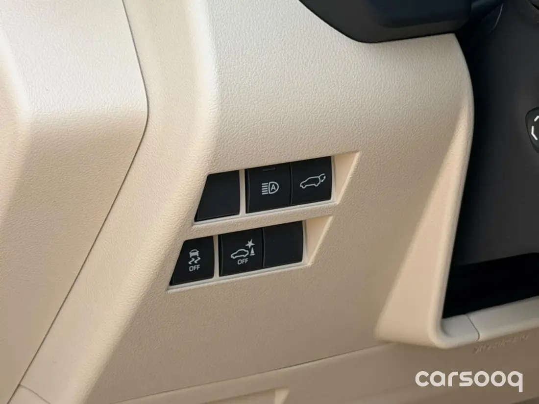 Toyota Land Cruiser VXR HEV 2026 Model 3.5L - GCC Specs - White/Beige For Export in Dubai - Photo 16