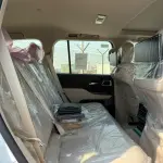Toyota Land Cruiser VXR HEV 2026 Model 3.5L - GCC Specs - White/Beige For Export in Dubai - Thumbnail 17