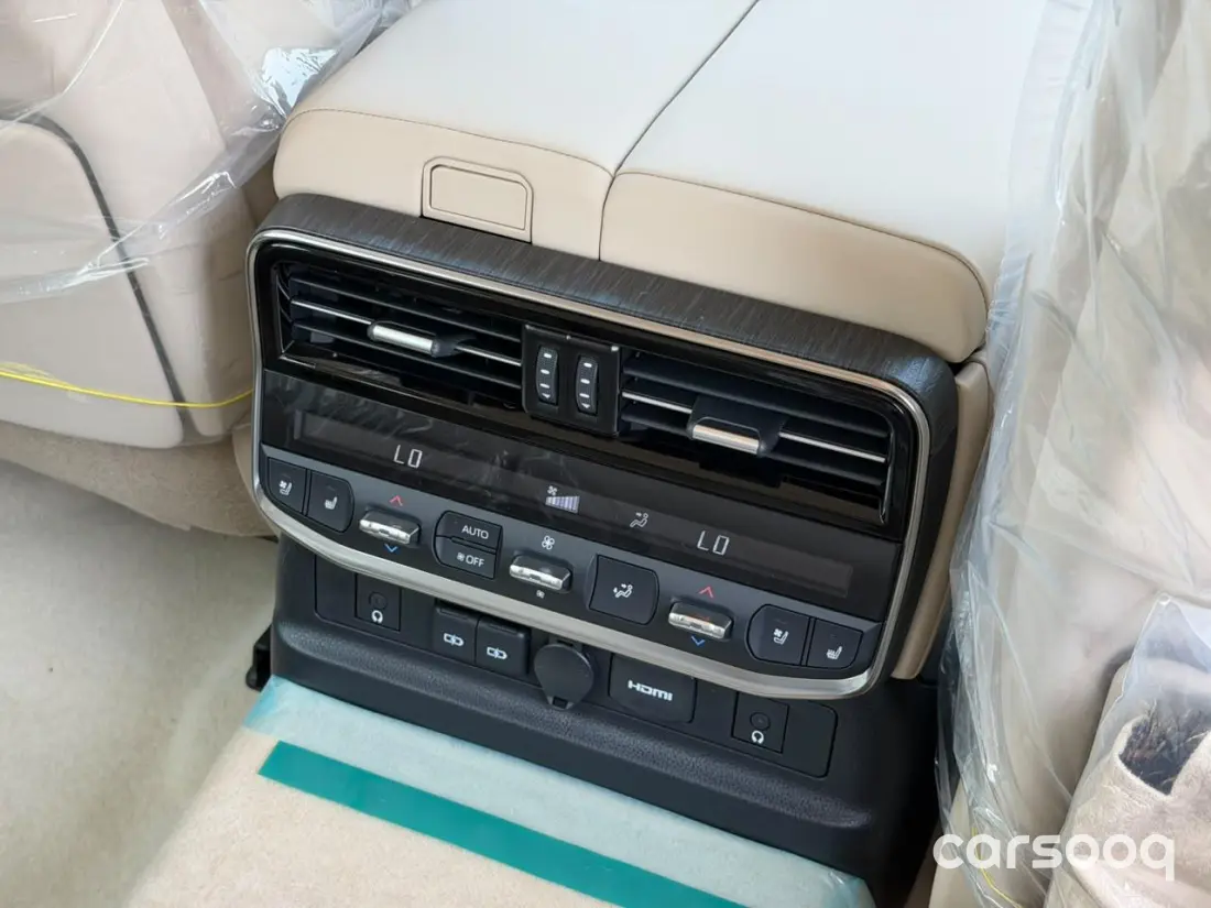 Toyota Land Cruiser VXR HEV 2026 Model 3.5L - GCC Specs - White/Beige For Export in Dubai - Photo 19