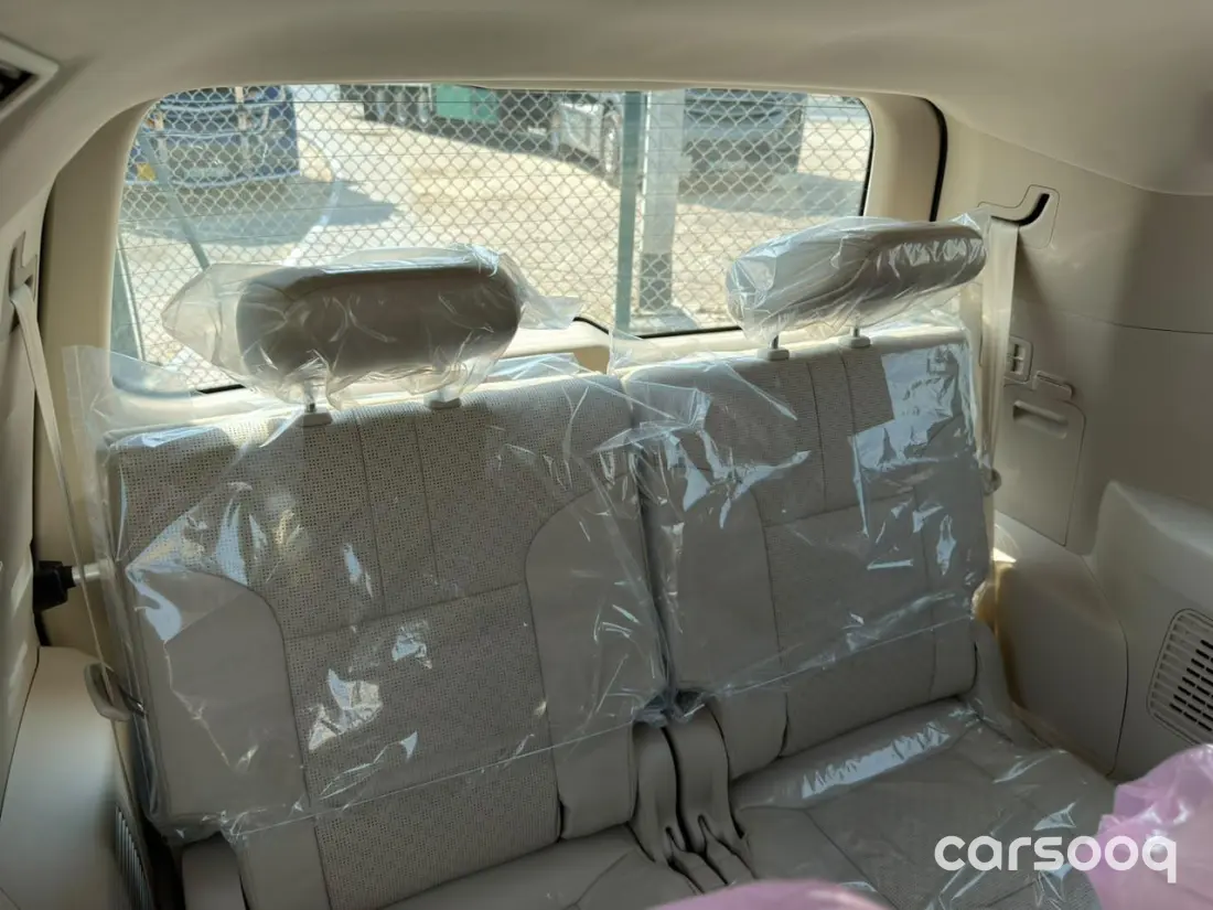 Toyota Land Cruiser VXR HEV 2026 Model 3.5L - GCC Specs - White/Beige For Export in Dubai - Photo 20