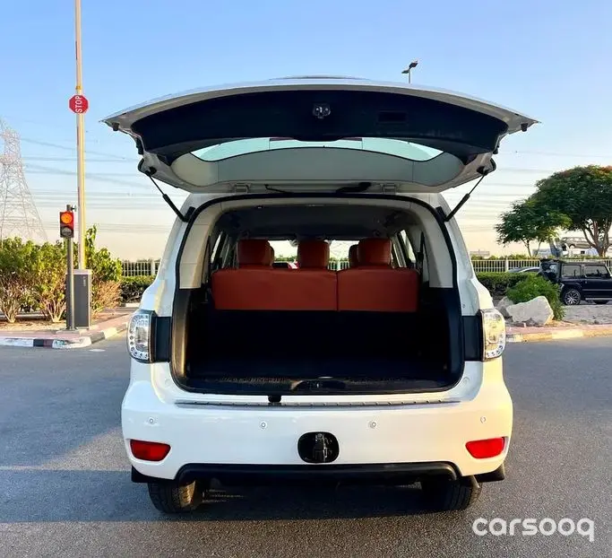 Nissan Patrol Platinum 4.0L V6 2019 - GCC Specs - White/Red - Photo 8