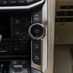 Toyota Land Cruiser 300 ZX (RHD) 3.3L Twin-Turbo Diesel 2026 - Black/Beige - Thumbnail 20