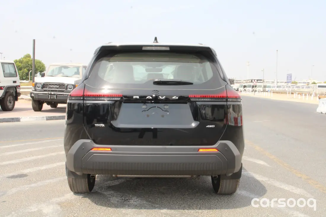 Toyota RAV4 XLE 2.0L 2026 - GCC Specs - Black/Beige - Photo 10