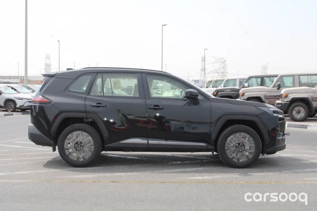 Toyota RAV4 XLE 2.0L 2026 - GCC Specs - Black/Beige - Photo 13