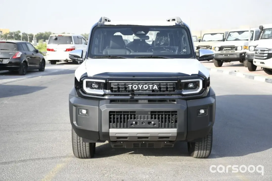 2027 Toyota FJ Cruiser 2.7L - GCC Specs - Black/Black - Photo 2
