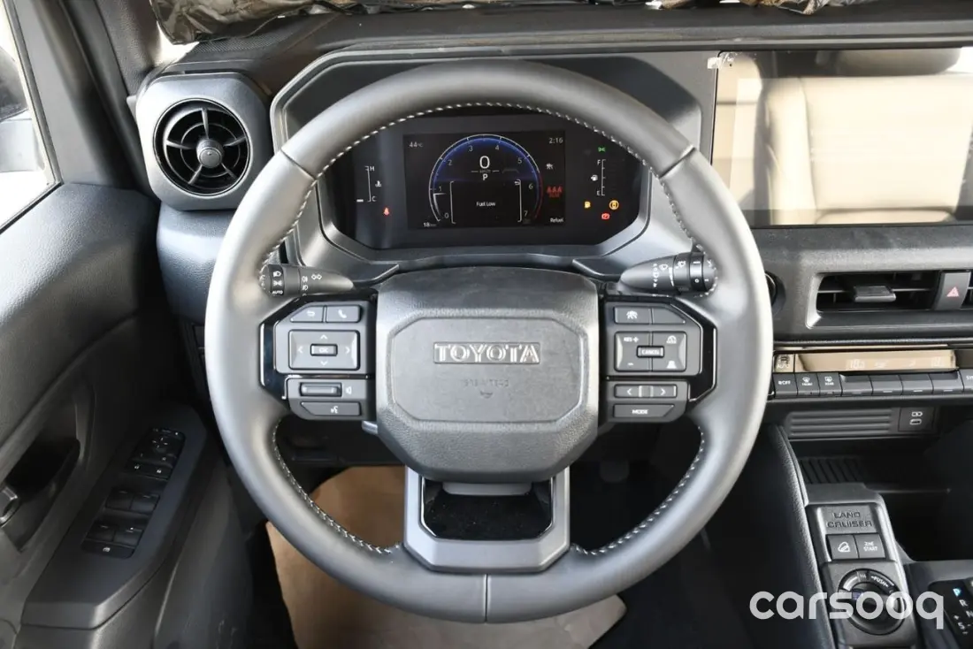 2027 Toyota FJ Cruiser 2.7L - GCC Specs - Black/Black - Photo 5