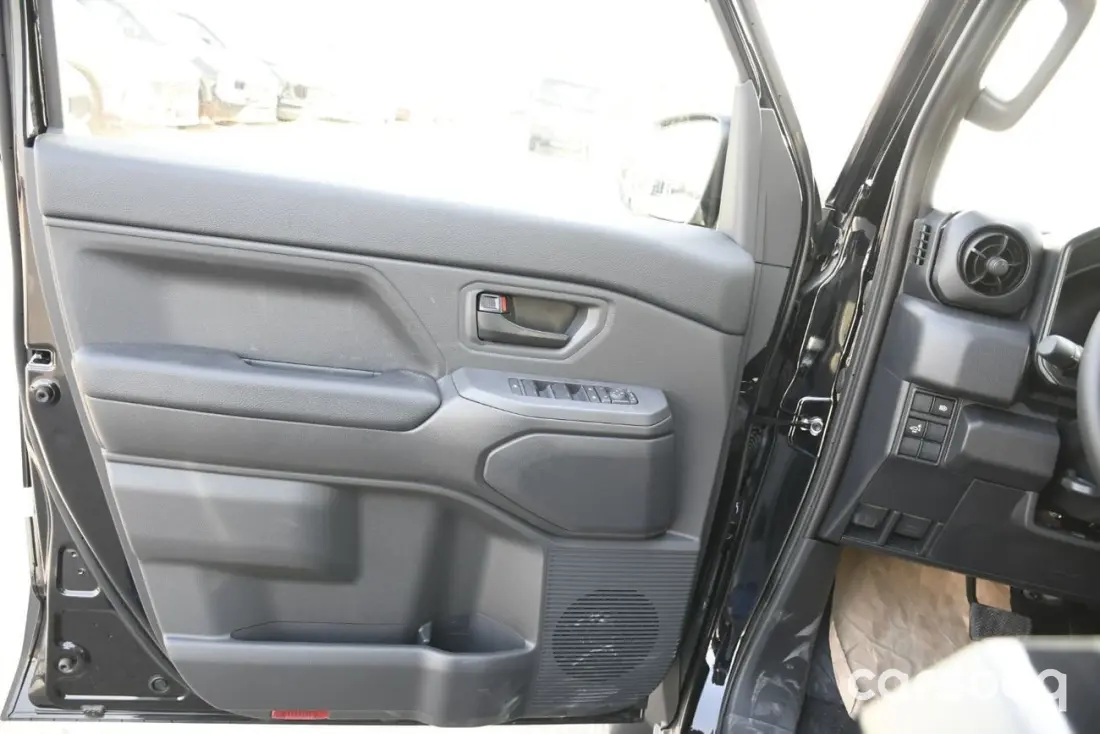 2027 Toyota FJ Cruiser 2.7L - GCC Specs - Black/Black - Photo 19