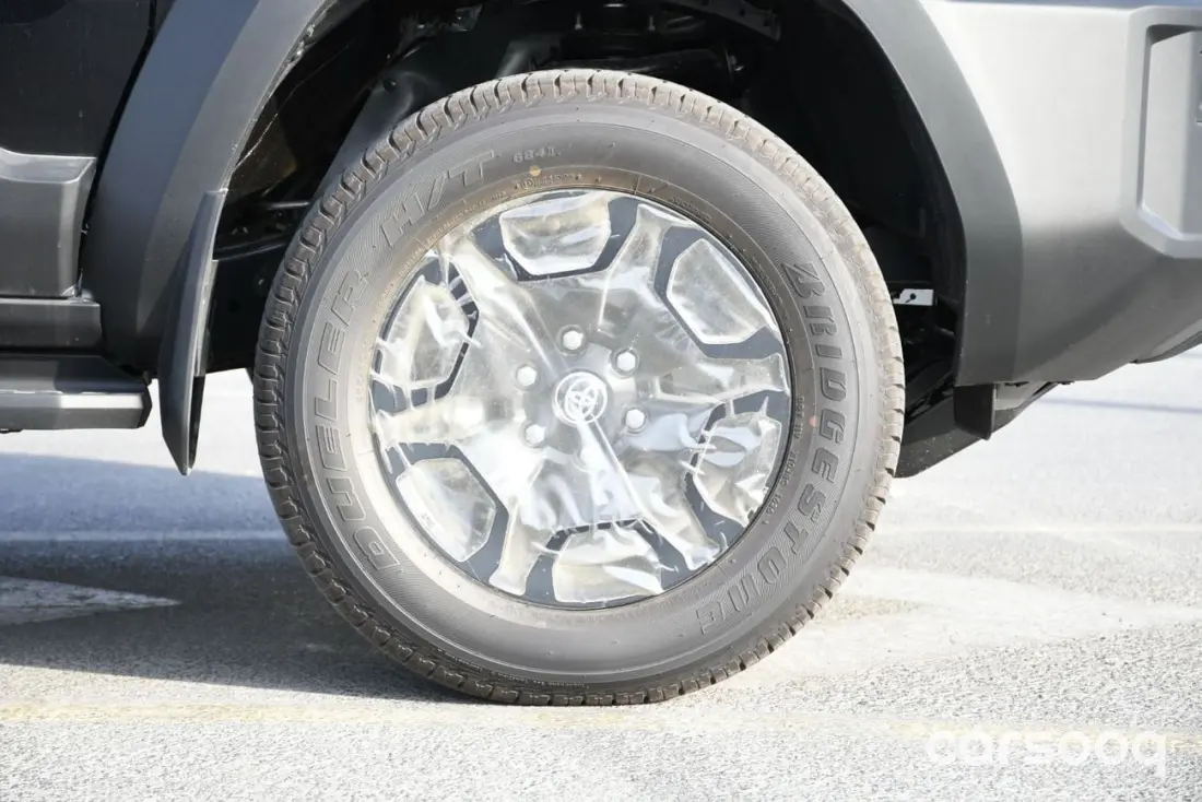 2027 Toyota FJ Cruiser 2.7L - GCC Specs - Black/Black - Photo 21