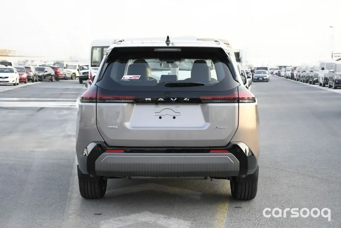 Toyota RAV4 XSE 2.5L Hybrid 2025 - GCC Specs - Grey/Black - Photo 3
