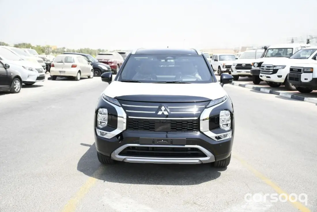 Mitsubishi Outlander P-Line 2.5L 2026 - GCC Specs - Black/Brown - Photo 2