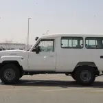 تويوتا لاند كروزر LC78 محرك 2.8L توربو ديزل موديل 2026 - مواصفات خليجية - أبيض/بيج - Thumbnail 3
