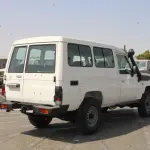 تويوتا لاند كروزر LC78 محرك 2.8L توربو ديزل موديل 2026 - مواصفات خليجية - أبيض/بيج - Thumbnail 4