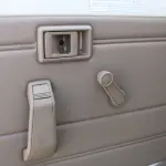 تويوتا لاند كروزر LC78 محرك 2.8L توربو ديزل موديل 2026 - مواصفات خليجية - أبيض/بيج - Thumbnail 7
