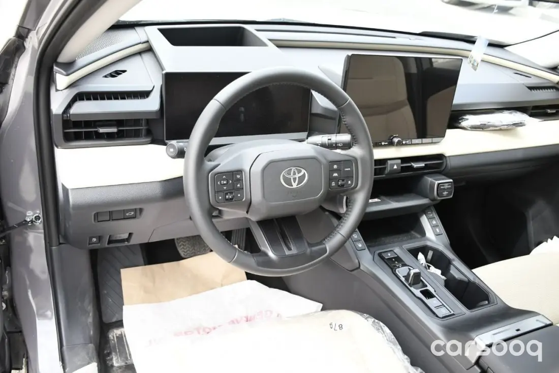 Toyota RAV4 Limited 2.5L Hybrid 2026 Model - GCC Specs - Silver/Beige - Photo 19