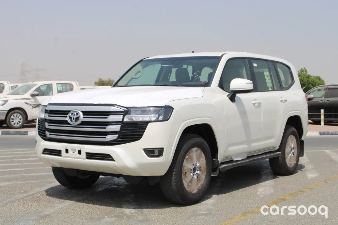 Toyota Land Cruiser 300 GXR-G 3.5L 2025 Model - GCC Specs - White/Beige - Photo 1