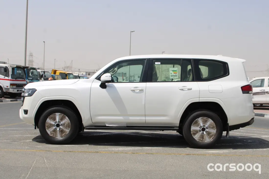 Toyota Land Cruiser 300 GXR-G 3.5L 2025 Model - GCC Specs - White/Beige - Photo 5