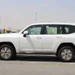 Toyota Land Cruiser 300 GXR-G 3.5L 2025 Model - GCC Specs - White/Beige - Thumbnail 5