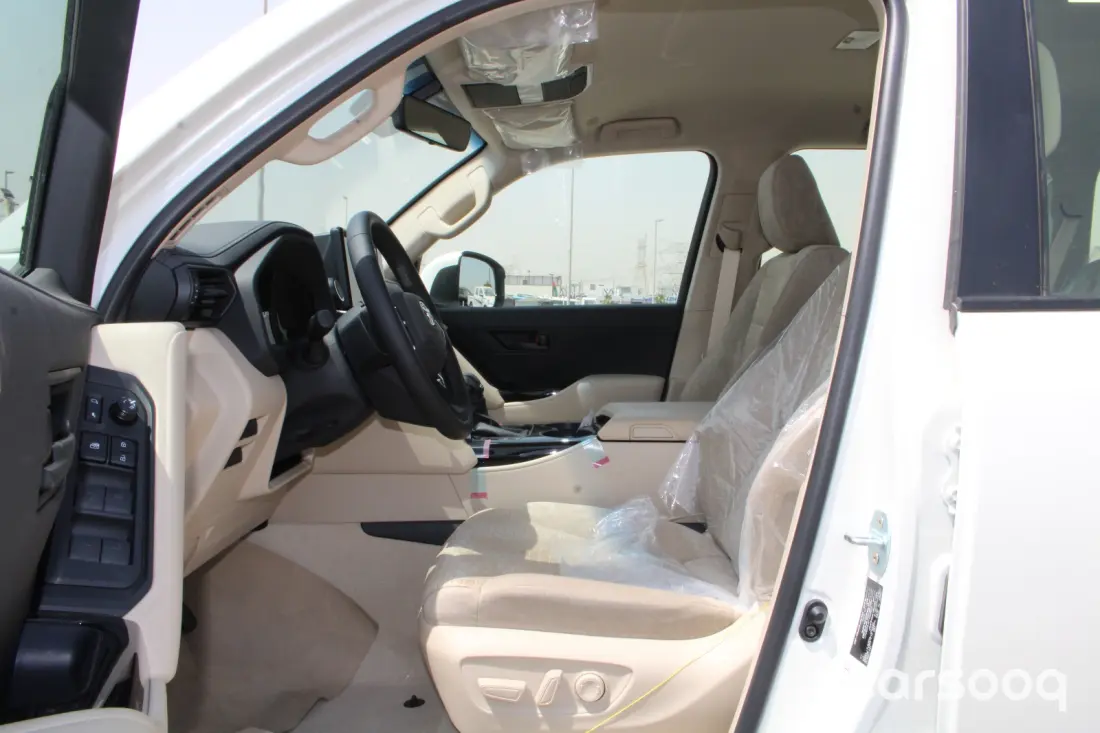 Toyota Land Cruiser 300 GXR-G 3.5L 2025 Model - GCC Specs - White/Beige - Photo 8